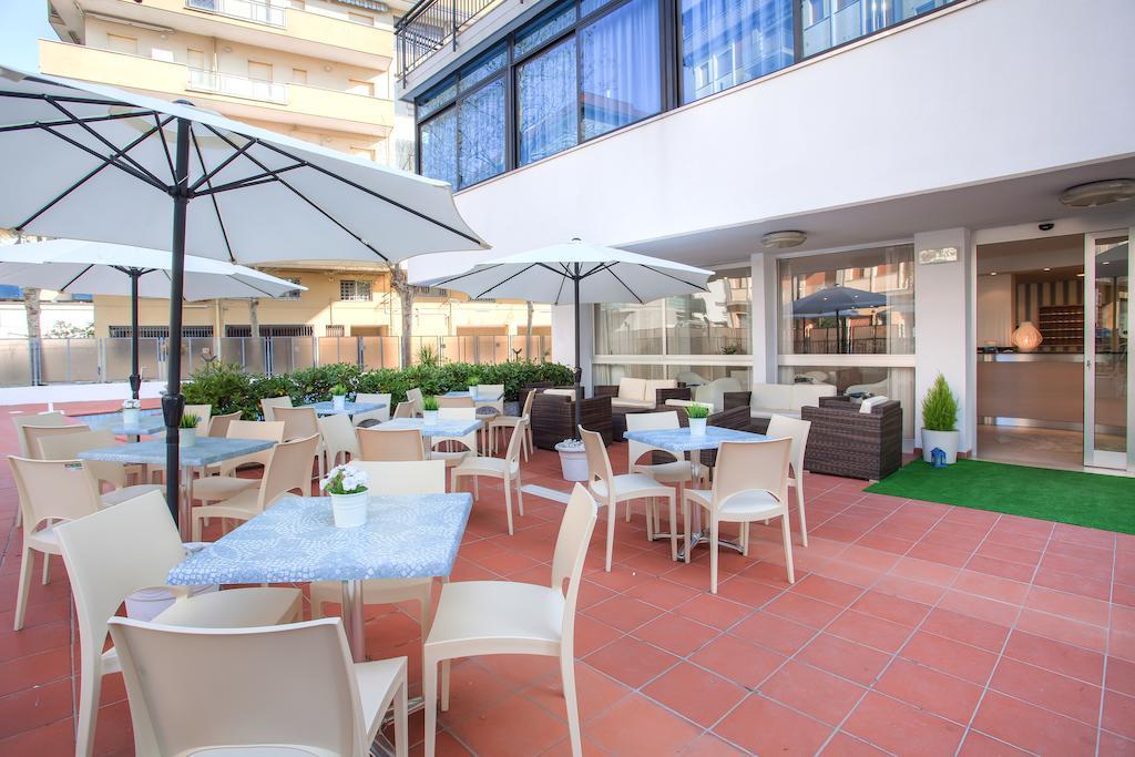 Hotel Mario Cesenatico Εξωτερικό φωτογραφία